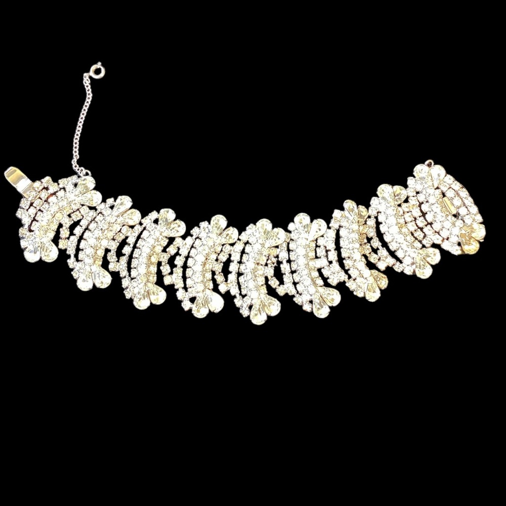 Luxurious Vintage Crystal Statement Bracelet Sher… - image 8